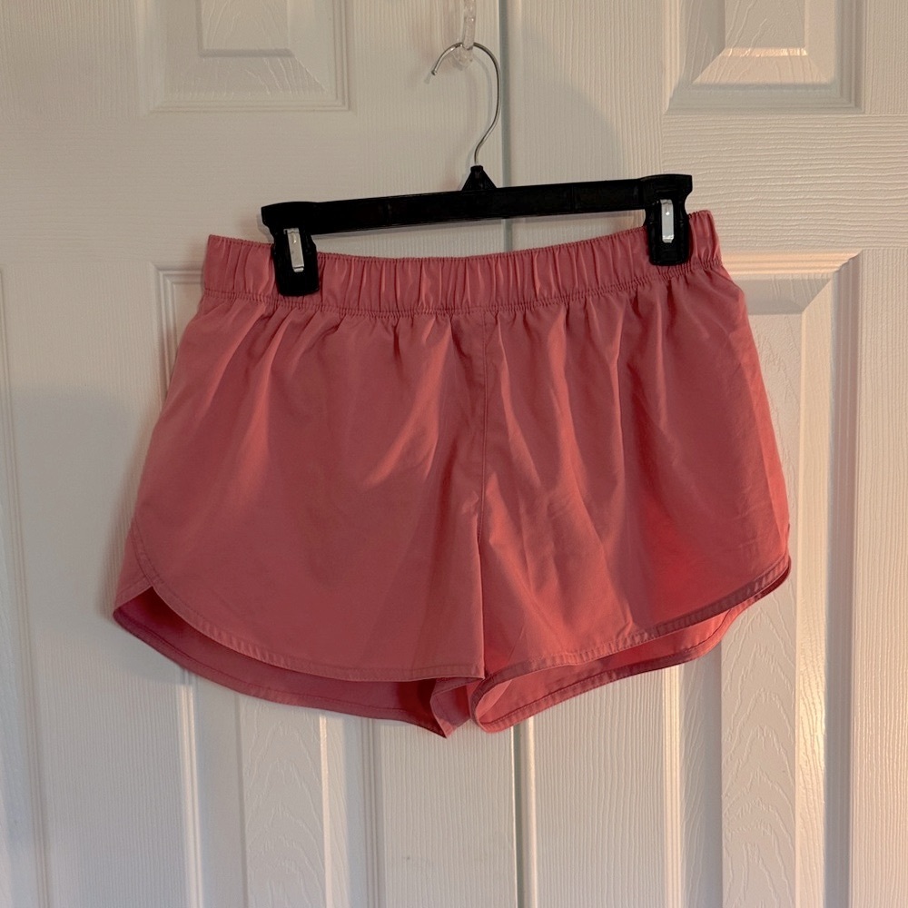 Old Navy Athletic Women's Coral Shorts